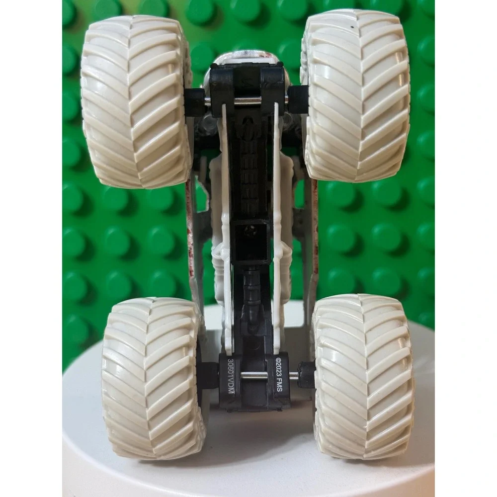 Monster Jam Zombie Monster Truck 1:64 Die-Cast White BKT Tires 2023 Spin Master